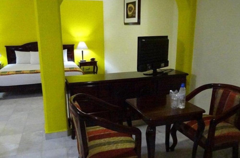 Hotel Madan Cardenas Ngoại thất bức ảnh